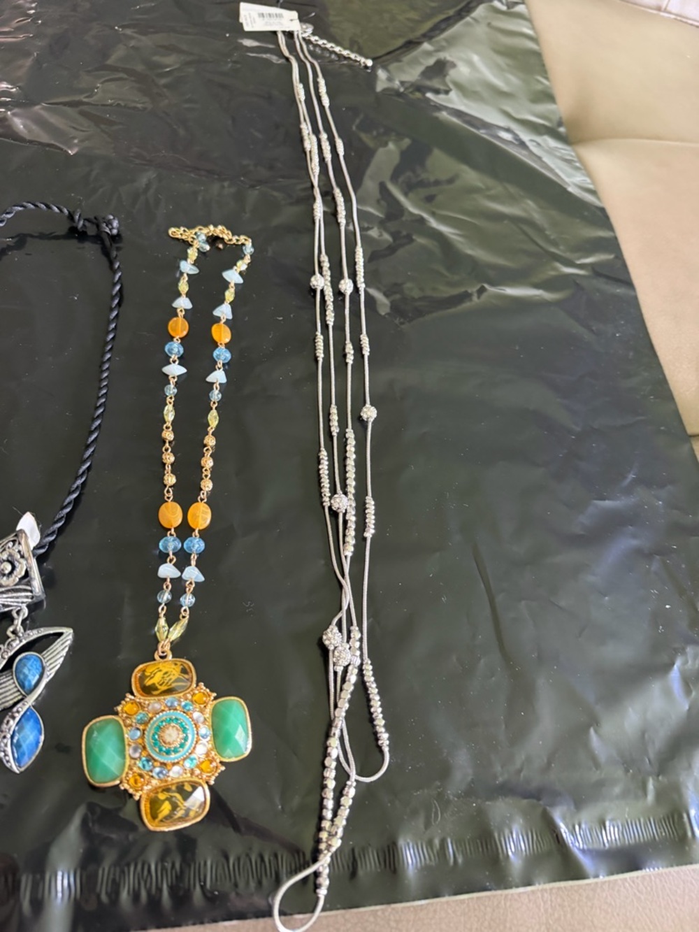 Jewelry bundle - Picture 3 of 6